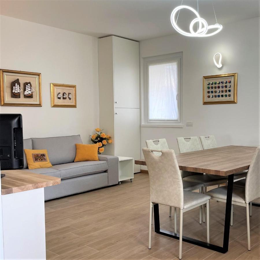 Giorni Felici Tutto Nuovo, Giardino, Parcheggio Appartement Verbania Buitenkant foto