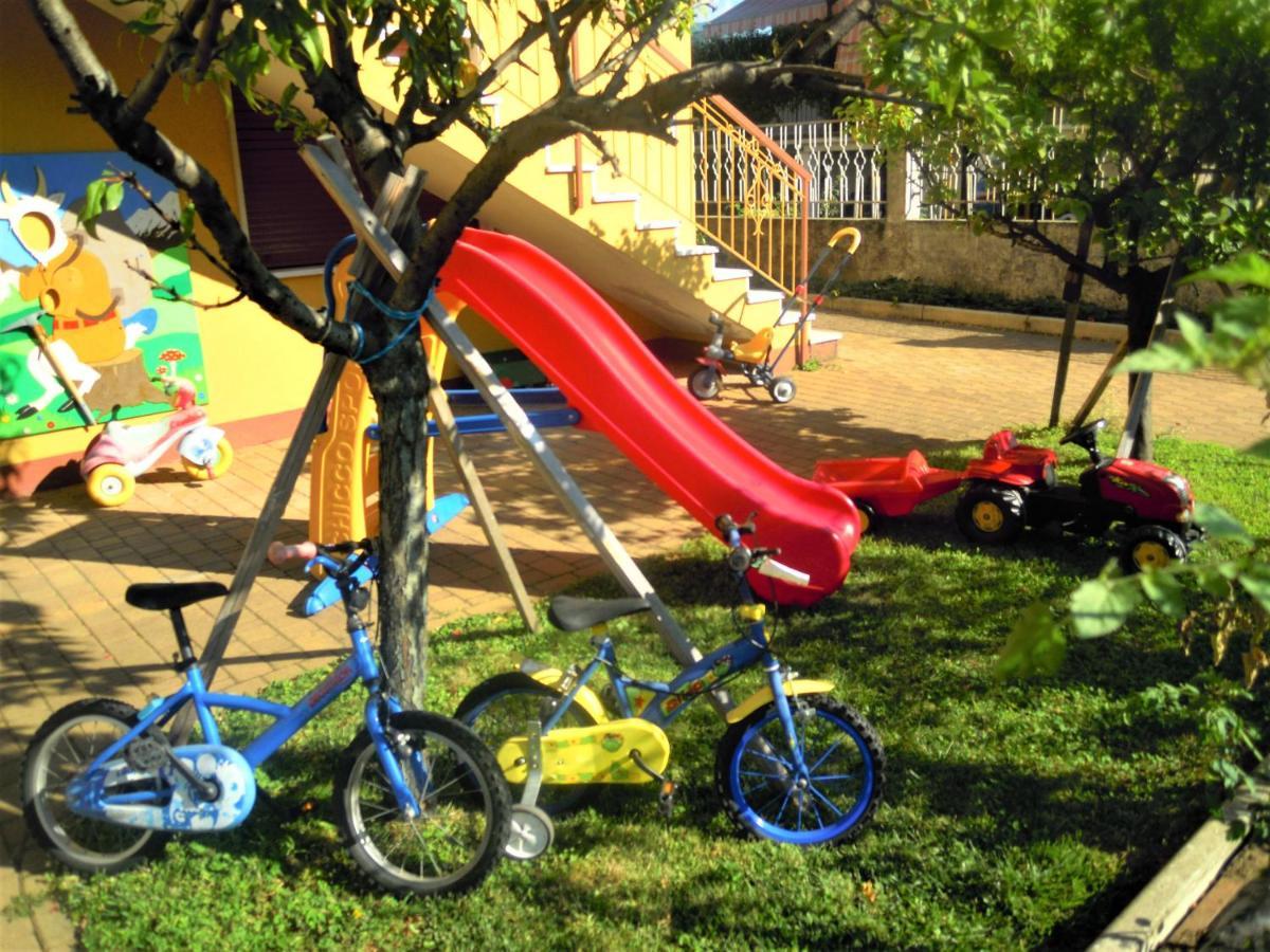 Giorni Felici Tutto Nuovo, Giardino, Parcheggio Appartement Verbania Buitenkant foto